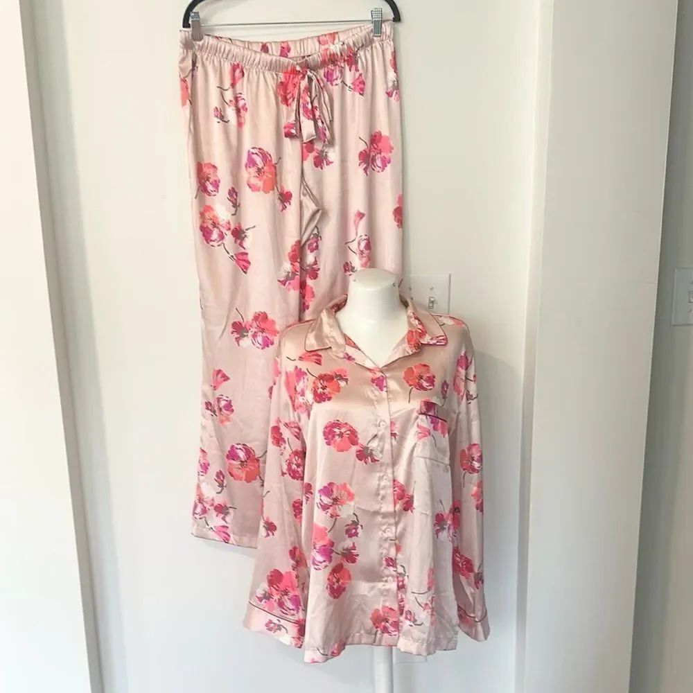 Victoria Secret Floral Satiny Pajama Set L